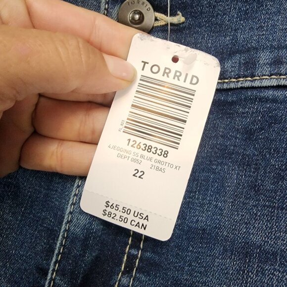 Torrid Jeans Womens 22 Extra Tall Dark Wash Stretch High Rise Jegging *NWT* - Picture 3 of 15